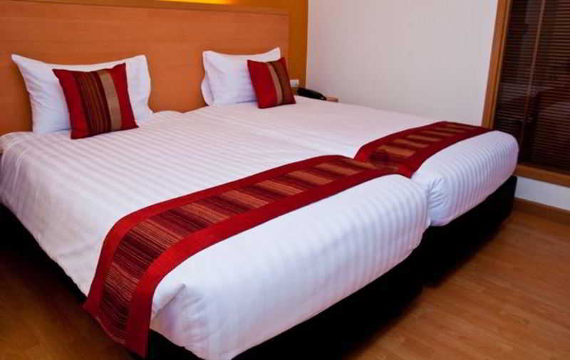 Iyarin @ Tuk Chang Hotel Bangkok Ngoại thất bức ảnh